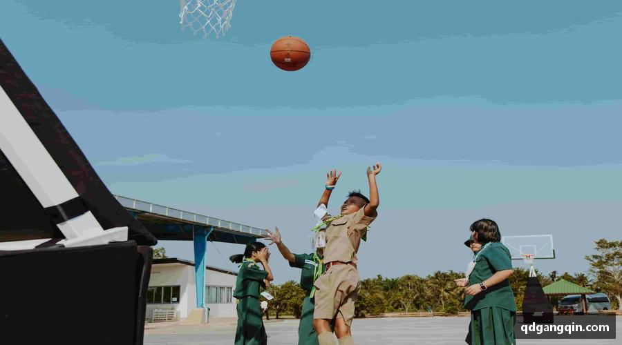 J9.COM·(中国区)官方网站限量周边，收藏胜利的印记，让热爱永不褪色🎁🏆